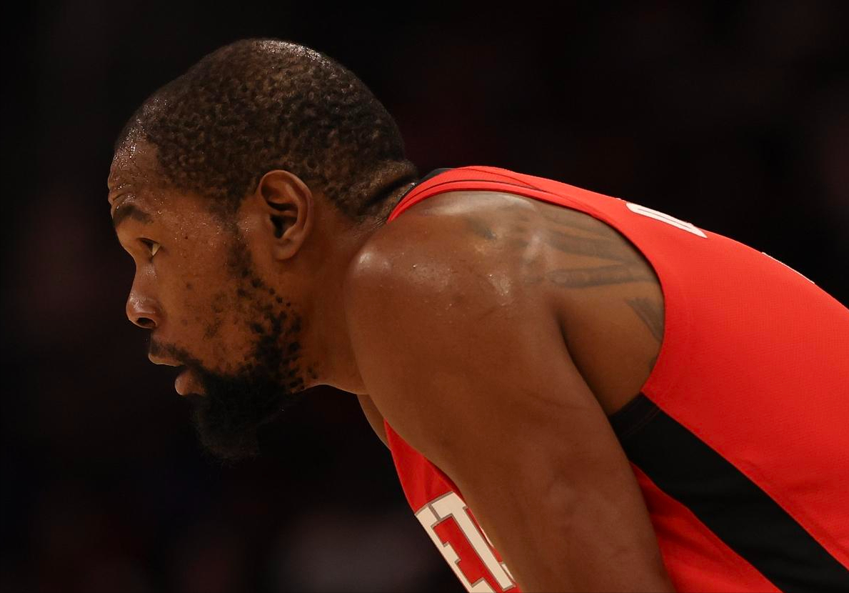 kaiyun sports-赛季首个背靠背胜利，KD鏖战40分钟抡冒烟了，赛后表态年轻球员